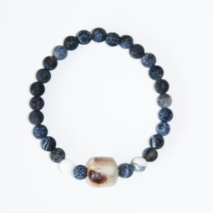 Náramek z minerálů a ručně vyráběného keramického korálku vypalovaného v ohni