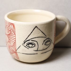 Hrnek s motivem vševidoucího oka z Princezny zakleté v čase 200ml ID: 2783