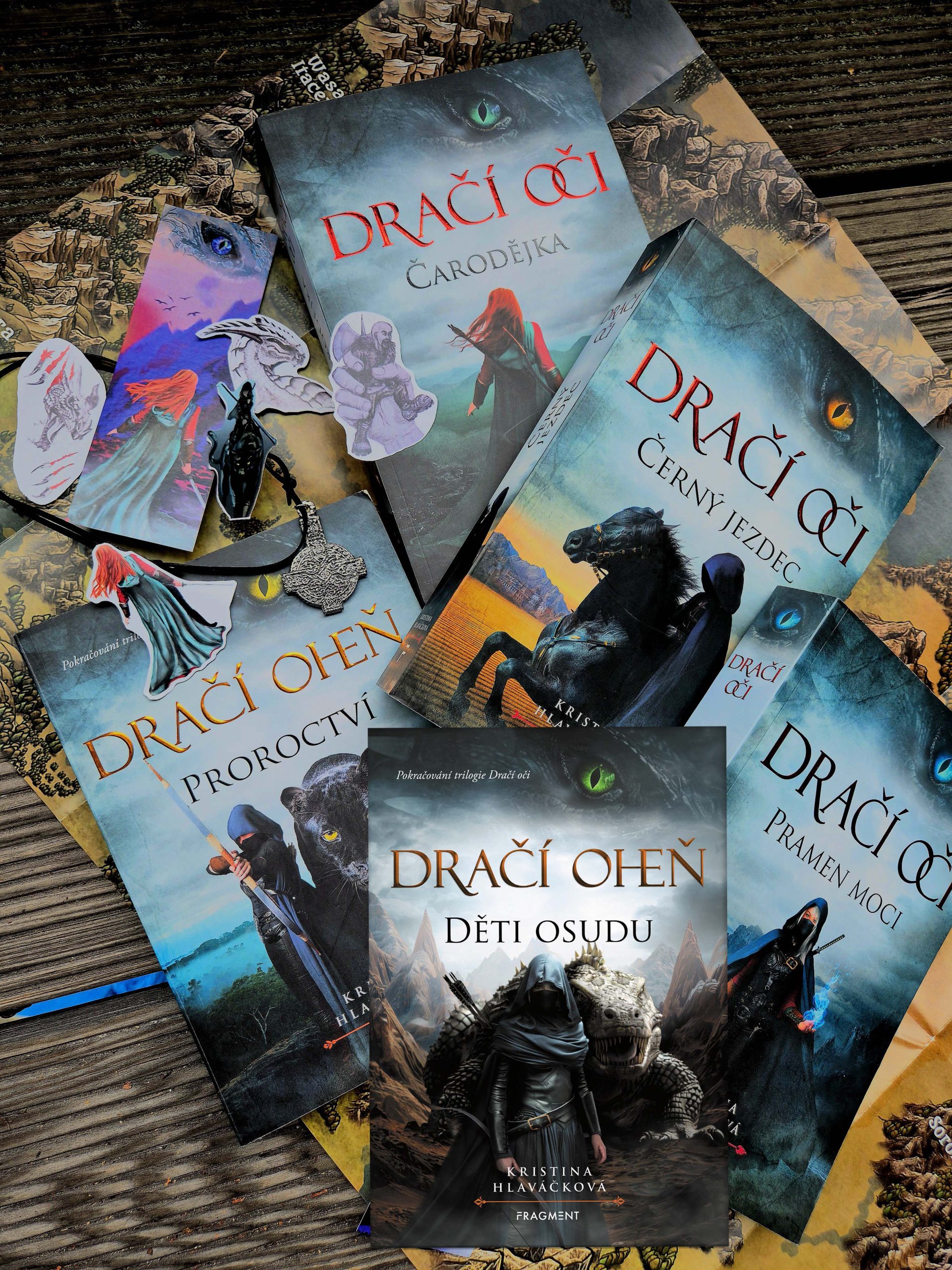 PŘEDPRODEJ Kompletní trilogie Dračí oči a oba díly série Dračí oheň a autorský merch (vyjde 8.10.2026)
